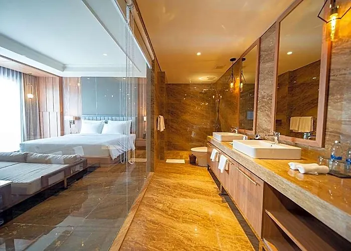 Taman Prakerti Bhuana ホテル 4*