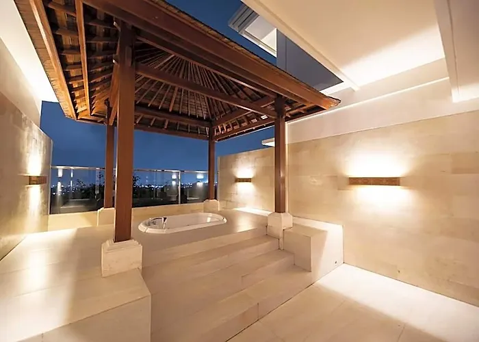 Taman Prakerti Bhuana ホテル 4*