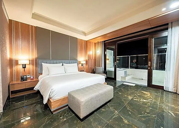 Prakerti Bhuana 4* Payangan